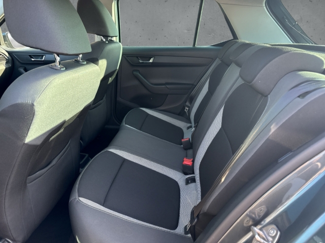 Fahrzeugabbildung SKODA Fabia 1.2 TSI DSG Ambition Kima PDC SHZ GRA