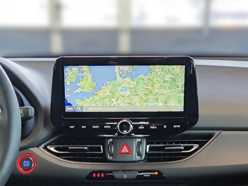 Fahrzeugabbildung Hyundai i30 FL Kombi 1.5 T-GDI 48V DCT N-Line Sitz-Paket MY25 Sportpaket Navi Digitales Cockpit