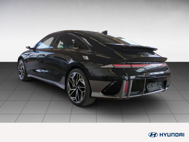 Fahrzeugabbildung Hyundai IONIQ 6 77,4kWh 4WD UNIQ Digi-Spiegel 20LM Schiebedach HUD Navi Digitales Cockpit Memory Sitze