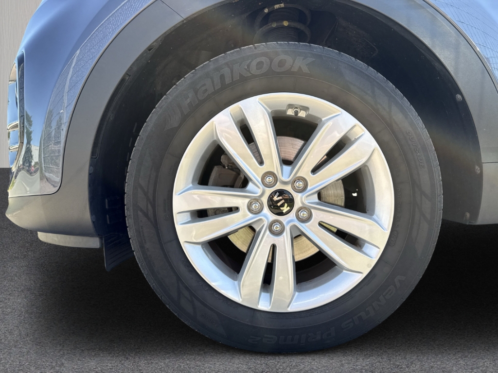 Fahrzeugabbildung Kia Sportage 2.0 CRDi 4WD Vision Navi AHK RKam SHZ PDC