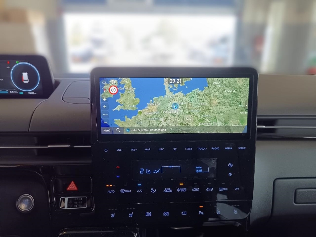 Fahrzeugabbildung Hyundai STARIA HEV 1.6 2WD 9-Sitzer Prime Pano Park-P 360 Kamera Klimasitze Navi Digitales Cockpit