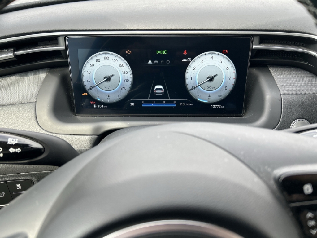 Fahrzeugabbildung Hyundai TUCSON 1.6 T-GDi MT 2WD ADVANTAGE Navi Digitales Cockpit Soundsystem