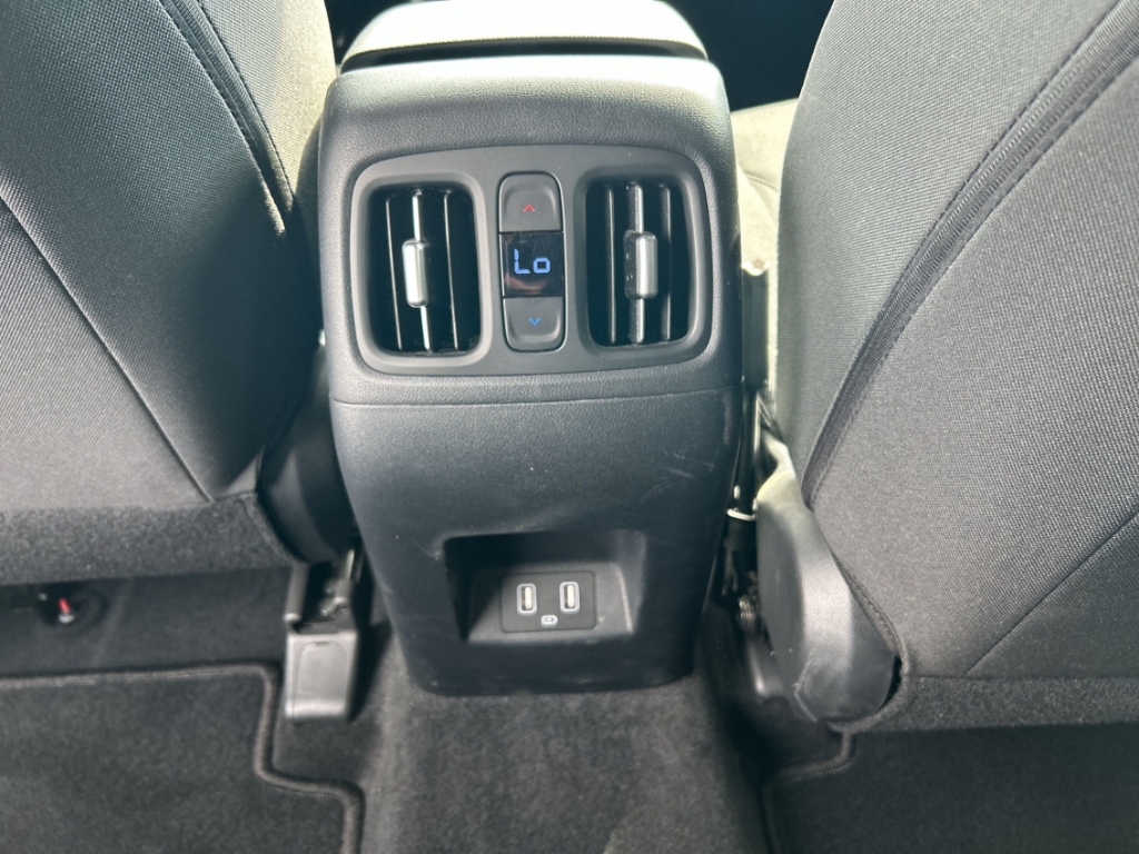 Fahrzeugabbildung Hyundai TUCSON 1.6 T-GDi MT 2WD ADVANTAGE Navi Digitales Cockpit Soundsystem