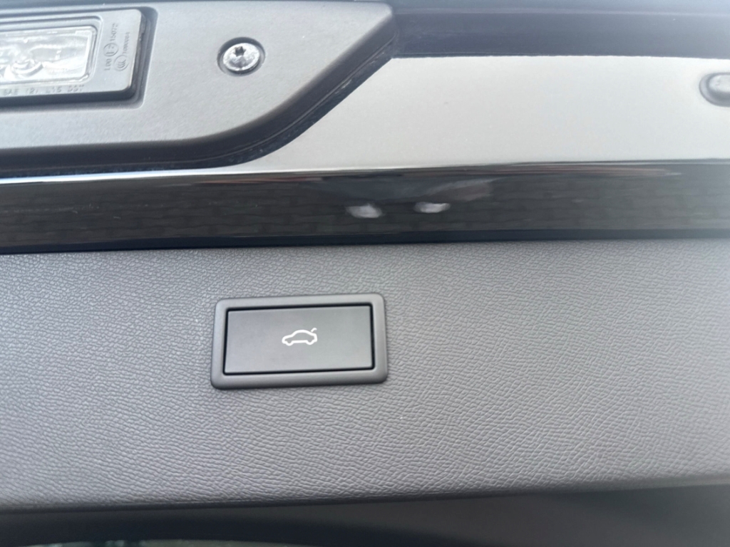 Fahrzeugabbildung CUPRA Formentor 2.5 TSI VZ5 LED NAVI PDC SHZ R-Kam Bea AD Leder Digitales Cockpit Soundsystem