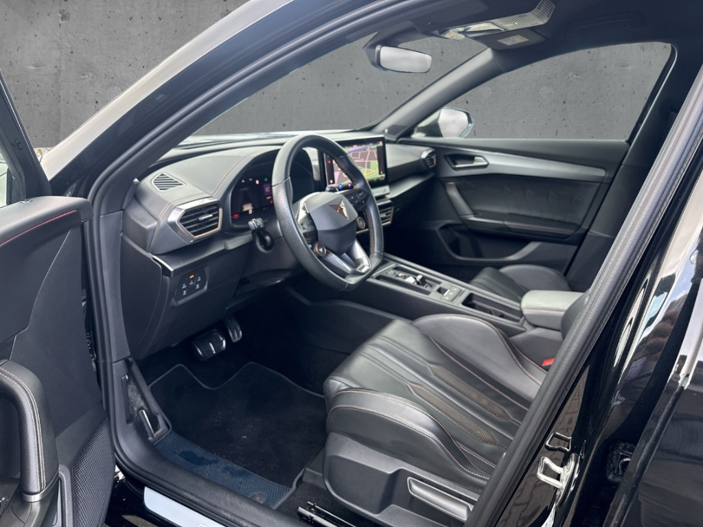Fahrzeugabbildung CUPRA Formentor 2.5 TSI VZ5 LED NAVI PDC SHZ R-Kam Bea AD Leder Digitales Cockpit Soundsystem