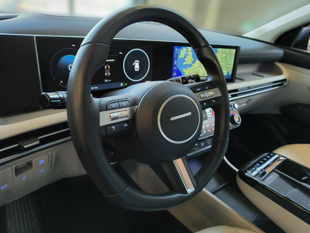 Fahrzeugabbildung Hyundai TUCSON FL PHEV 1.6 AT 4WD MY25 Prime Assist-P Pano Dig-Key MATRIX-LED Leder Digitales Cockpit