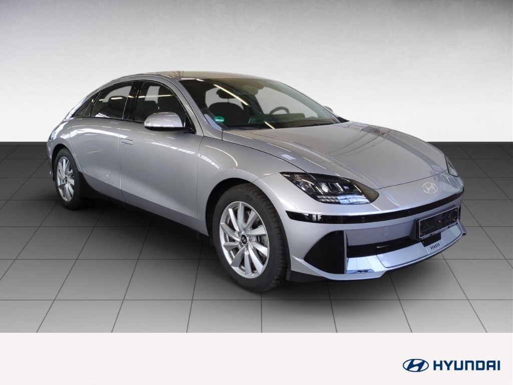 Fahrzeugabbildung Hyundai IONIQ 6 53kWh 2WD DYNAMIQ inkl.Winterräder Navi Digitales Cockpit LED ACC El. Heckklappe