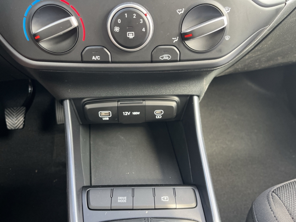 Fahrzeugabbildung Hyundai i20 FL MY27 1.0 T-GDi Select Navi DAB Rückfahrkamera Apple CarPlay Android Auto