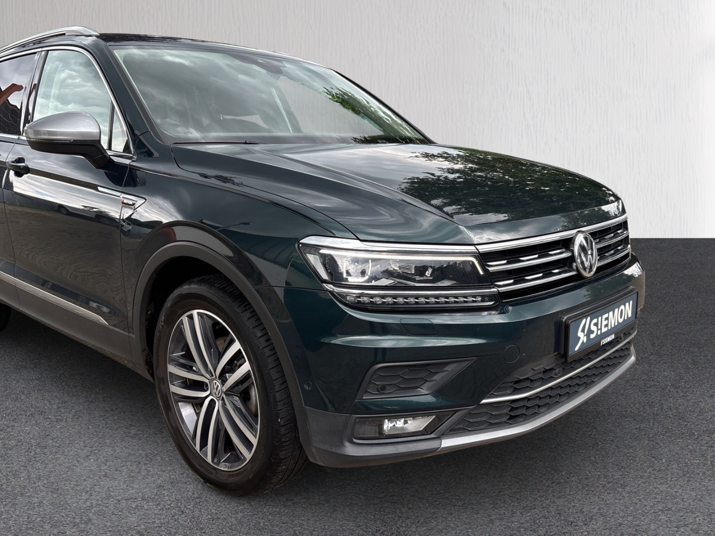 Fahrzeugabbildung Volkswagen Tiguan Allspace Highline 4Motion 2.0 TDI AHK LED SHZ NAV