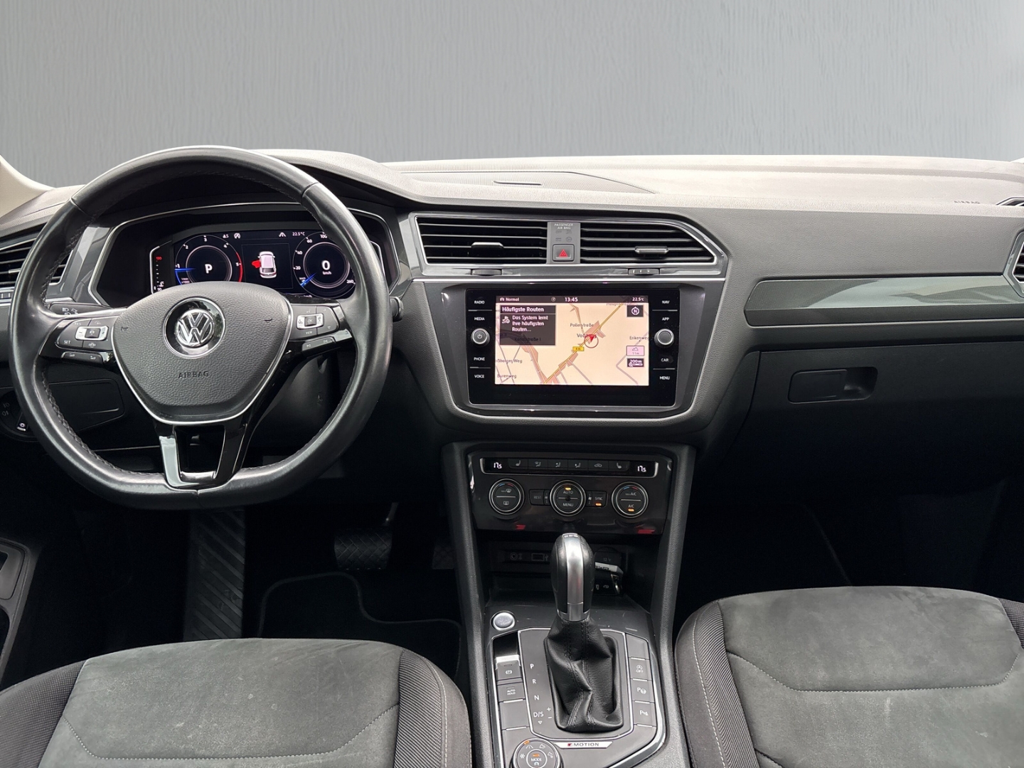 Fahrzeugabbildung Volkswagen Tiguan Allspace Highline 4Motion 2.0 TDI AHK LED SHZ NAV