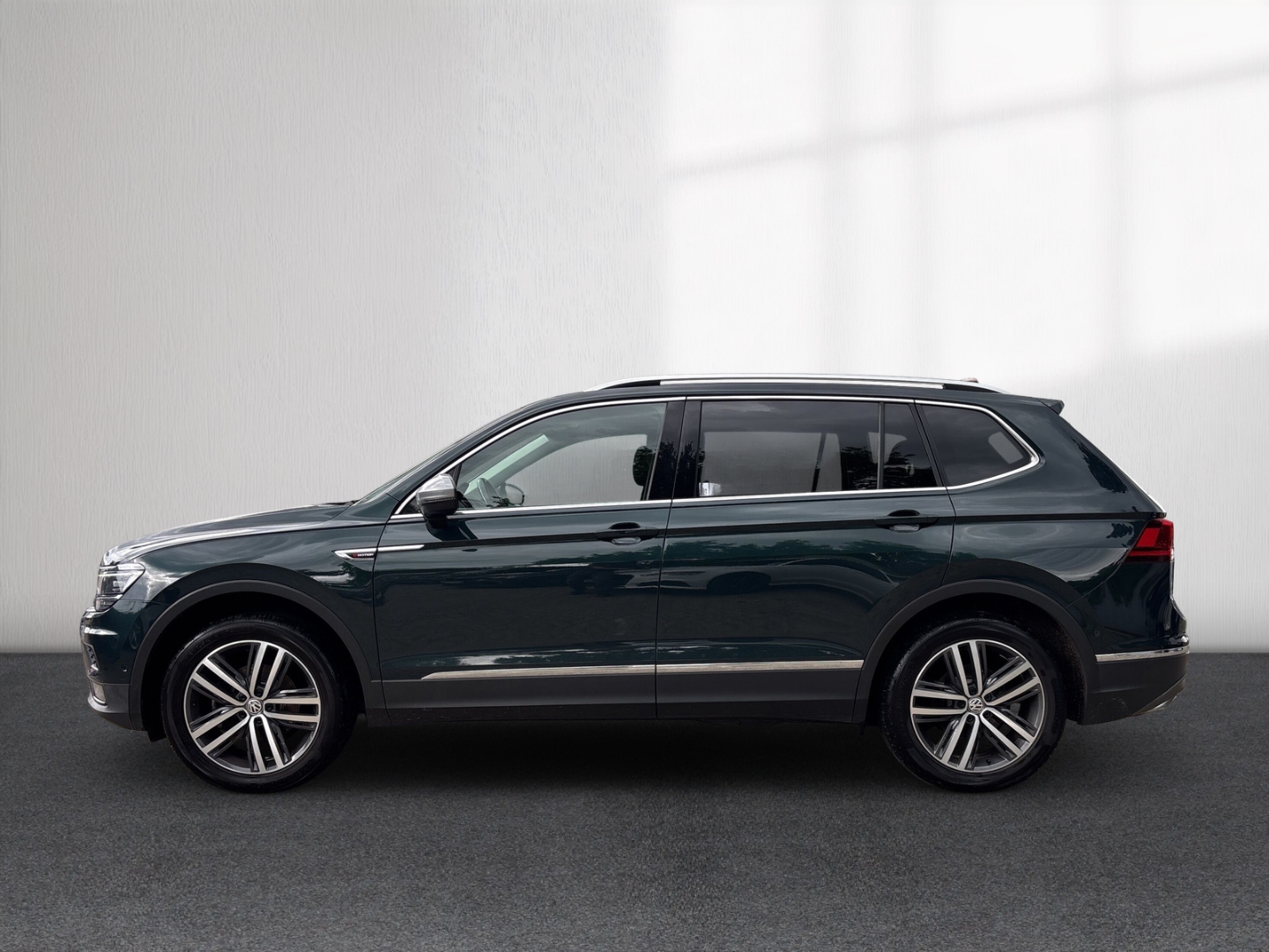 Fahrzeugabbildung Volkswagen Tiguan Allspace Highline 4Motion 2.0 TDI AHK LED SHZ NAV