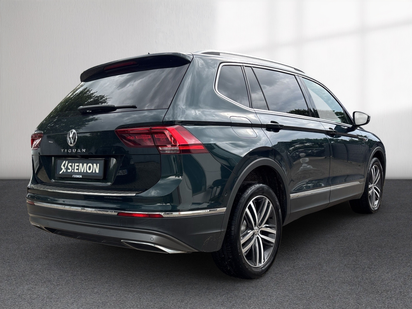 Fahrzeugabbildung Volkswagen Tiguan Allspace Highline 4Motion 2.0 TDI AHK LED SHZ NAV