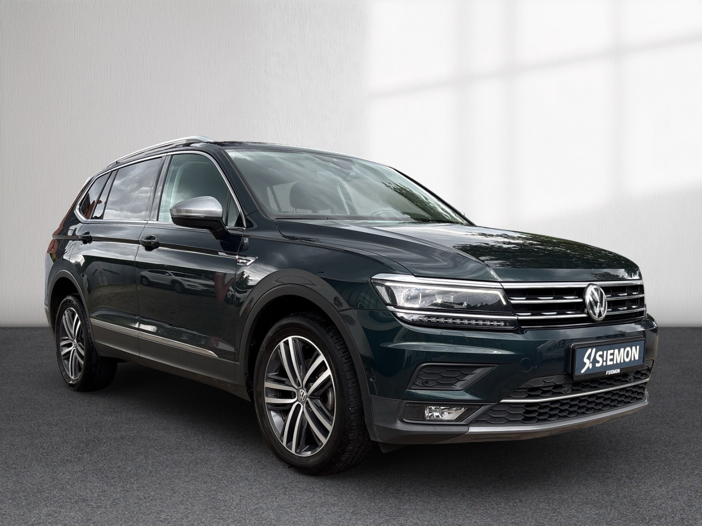 Fahrzeugabbildung Volkswagen Tiguan Allspace Highline 4Motion 2.0 TDI AHK LED SHZ NAV