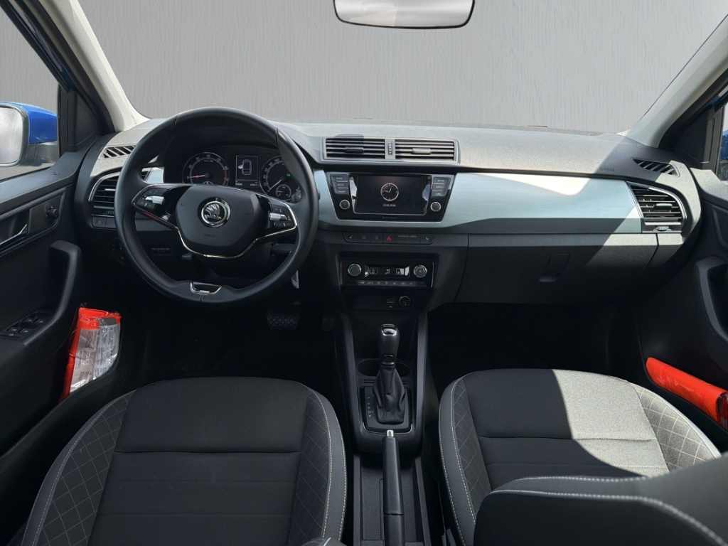 Fahrzeugabbildung SKODA Fabia Combi 1.0 TSI Ambition+ DSG SmartLink R-Kamera Klima