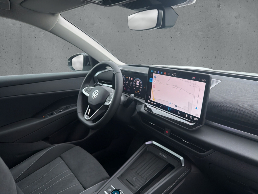 Fahrzeugabbildung Volkswagen T-Roc 1.5 eTSI DSG Style Navi IQ.Light IQ.Drive