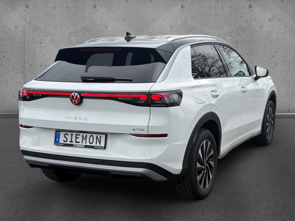 Fahrzeugabbildung Volkswagen T-Roc 1.5 eTSI DSG Style Navi IQ.Light IQ.Drive