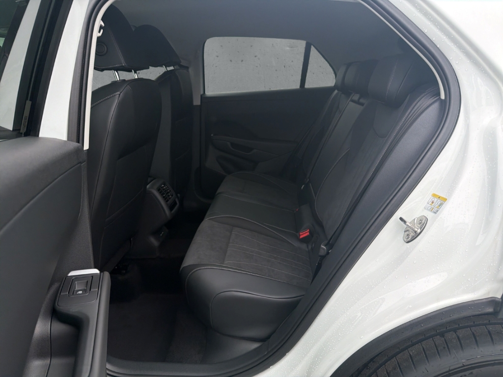 Fahrzeugabbildung Volkswagen T-Roc 1.5 eTSI DSG Style Navi IQ.Light IQ.Drive