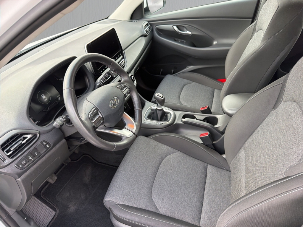 Fahrzeugabbildung Hyundai i30 FL Kombi 1.5 T-GDI (48V) TREND LED-Paket Kom