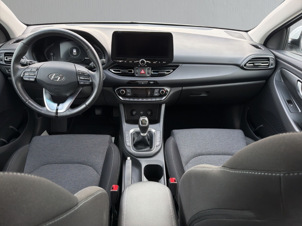 Fahrzeugabbildung Hyundai i30 FL Kombi 1.5 T-GDI (48V) TREND LED-Paket Kom
