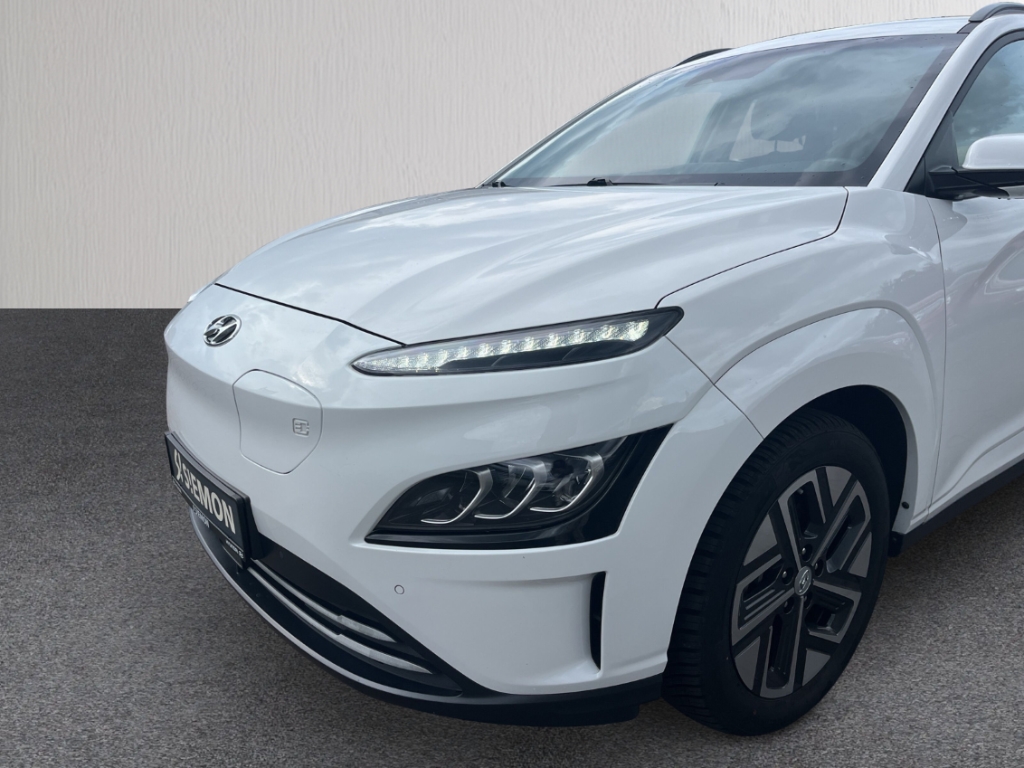Fahrzeugabbildung Hyundai KONA EV 64kWh FL MJ23 TREND Navi Soundsystem LED ACC Apple CarPlay Android Auto Fahrerprofil