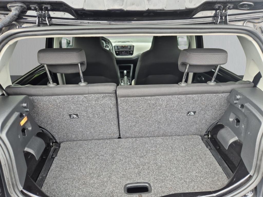 Fahrzeugabbildung Volkswagen up e-up! e-Max SHZ PDC Kamera DAB Temp Klimaautom