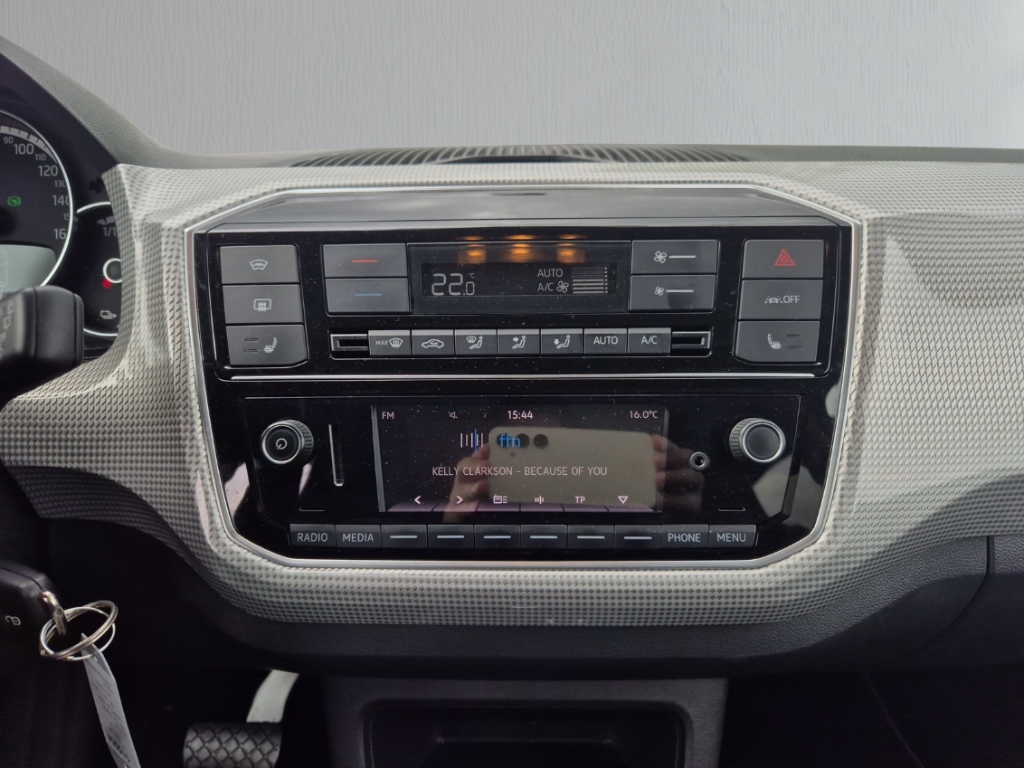 Fahrzeugabbildung Volkswagen up e-up! e-Max SHZ PDC Kamera DAB Temp Klimaautom