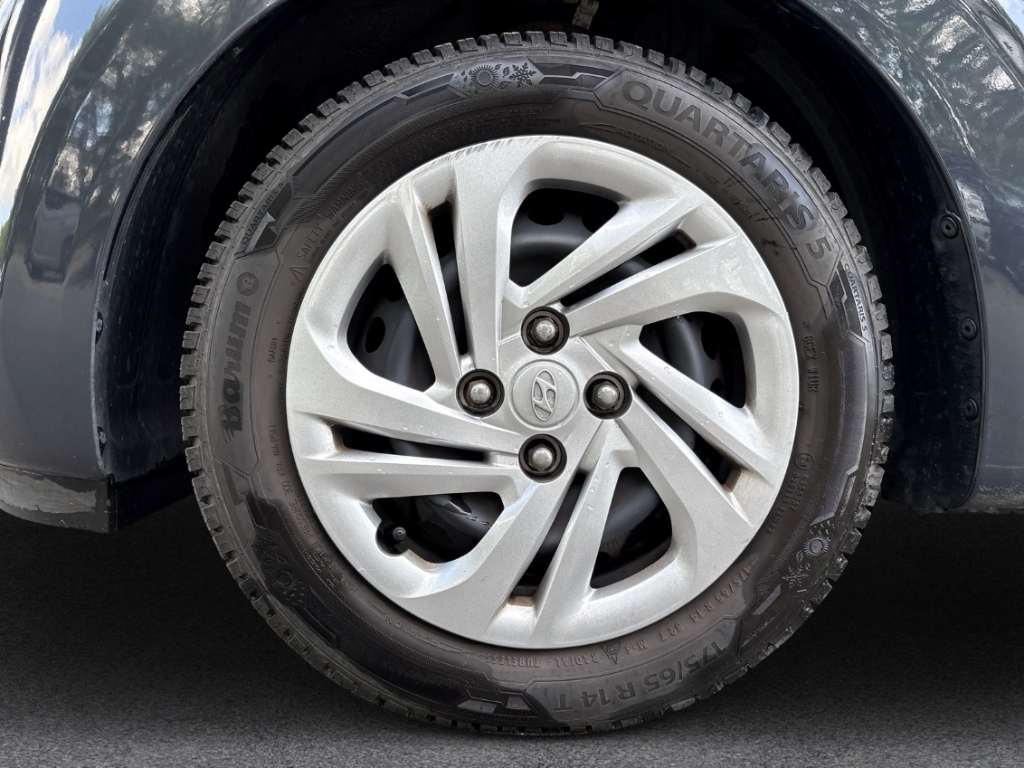 Fahrzeugabbildung Hyundai i10 Select Funktionspaket SHZ Klima