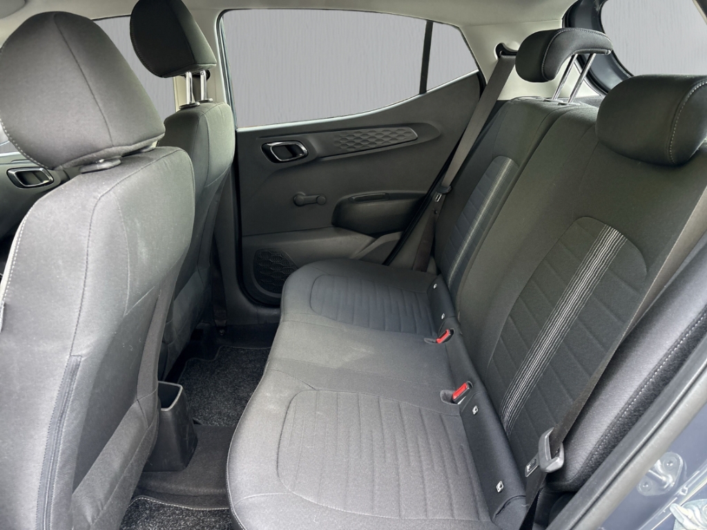 Fahrzeugabbildung Hyundai i10 Select Funktionspaket SHZ Klima
