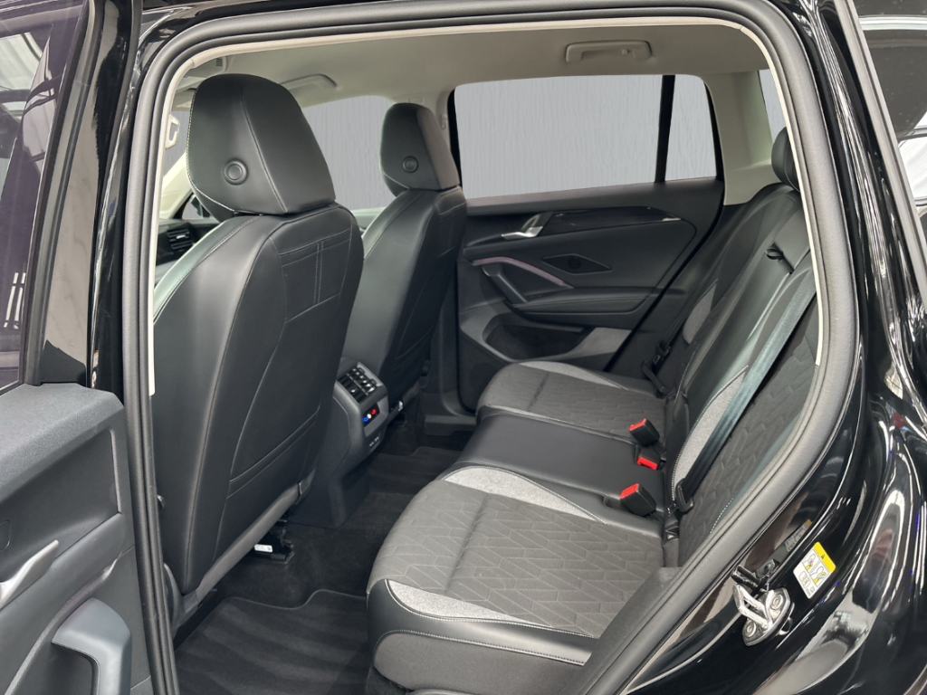 Fahrzeugabbildung Volkswagen Tiguan TDI DSG Goal AHK LED+ Navi ACC 360° LHZ