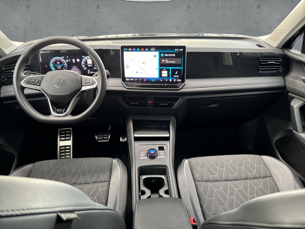 Fahrzeugabbildung Volkswagen Tiguan TDI DSG Goal AHK LED+ Navi ACC 360° LHZ