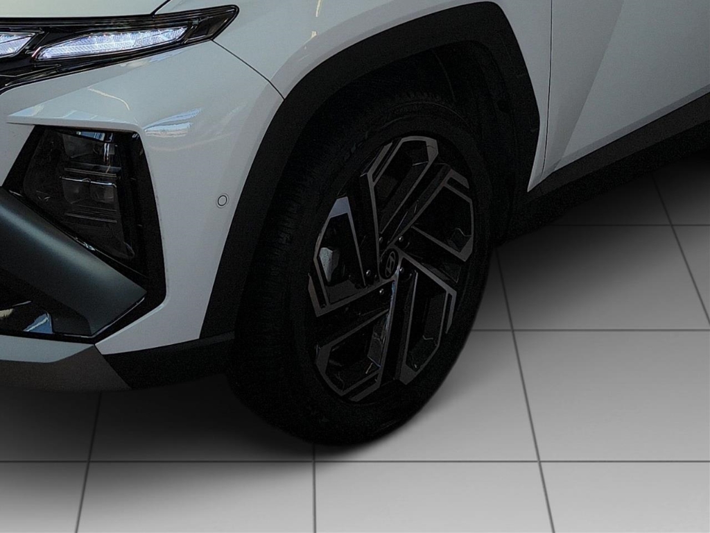 Fahrzeugabbildung Hyundai TUCSON FL PHEV 1.6 AT 4WD MY25 Prime Assist-P Pano Dig-Key MATRIX-LED Leder Digitales Cockpit
