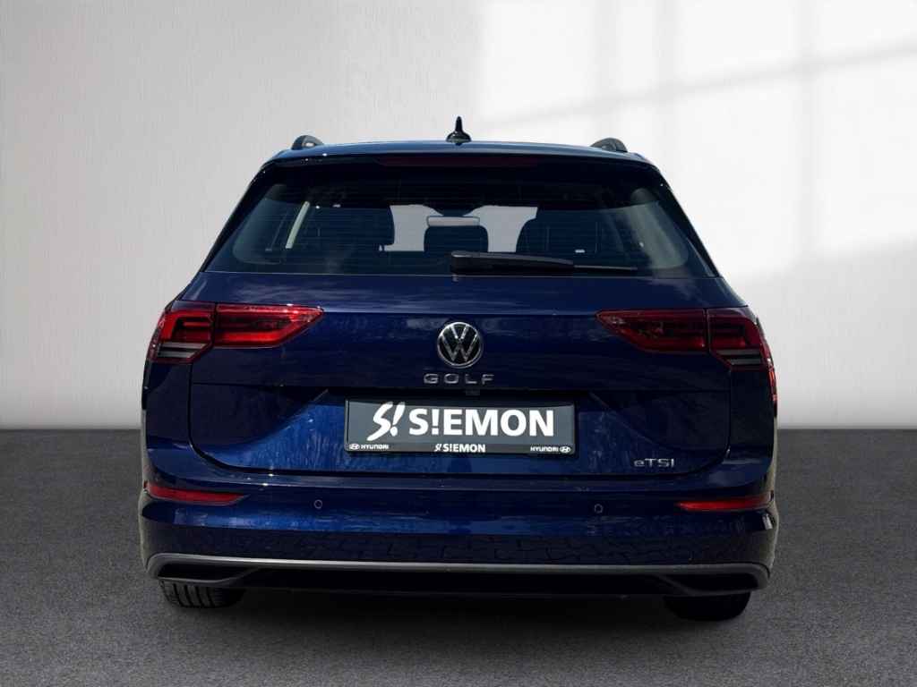 Fahrzeugabbildung Volkswagen Golf 1.0 eTSI DSG Life LED ACC RKam Keyless Navi PDC