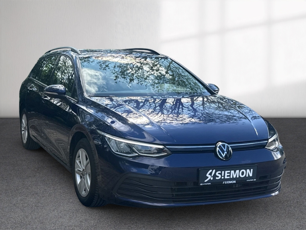 Fahrzeugabbildung Volkswagen Golf 1.0 eTSI DSG Life LED ACC RKam Keyless Navi PDC