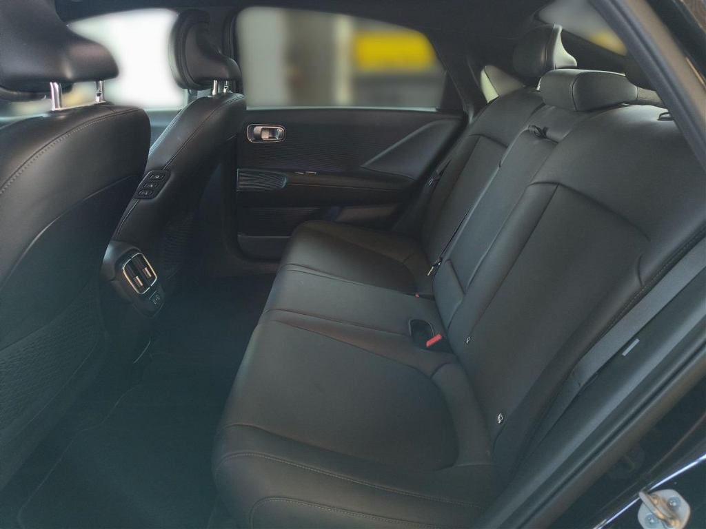 Fahrzeugabbildung Hyundai IONIQ 6 77,4kWh 4WD UNIQ HUD Navi Digitales Cockpit Memory Sitze Soundsystem Bose