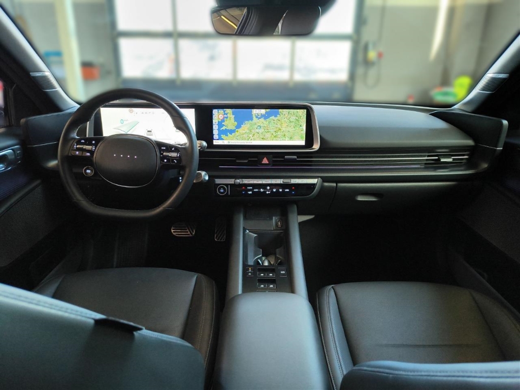 Fahrzeugabbildung Hyundai IONIQ 6 77,4kWh 4WD UNIQ HUD Navi Digitales Cockpit Memory Sitze Soundsystem Bose