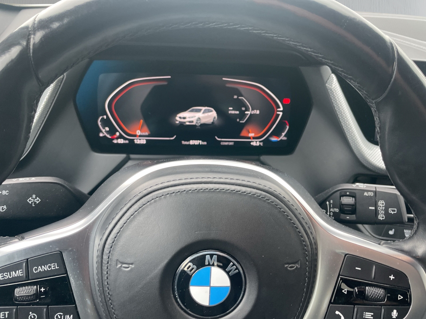 Fahrzeugabbildung BMW 120 Sport Line M-Sport LENK LED TEMP NAV LEDER