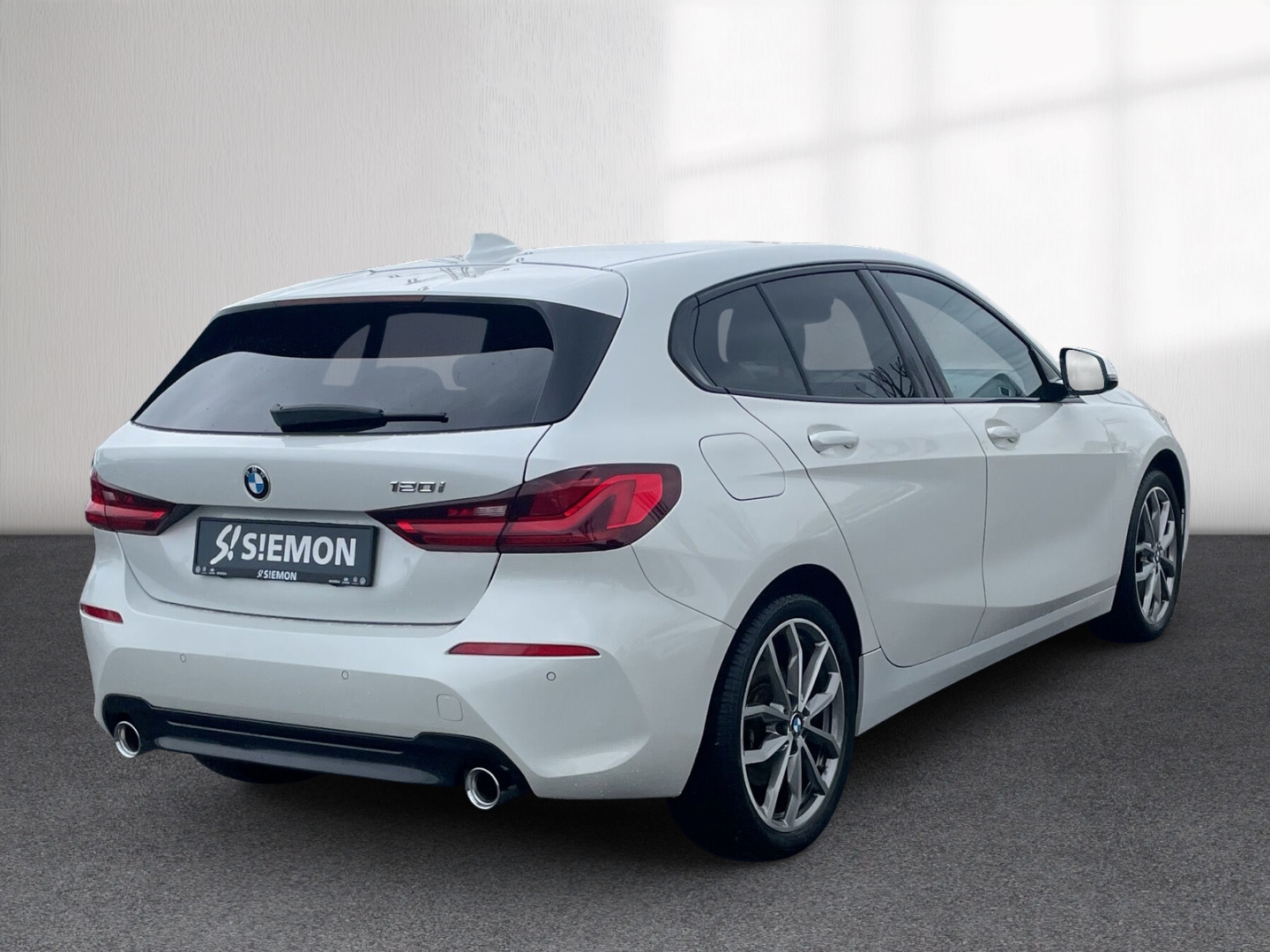 Fahrzeugabbildung BMW 120 Sport Line M-Sport LENK LED TEMP NAV LEDER
