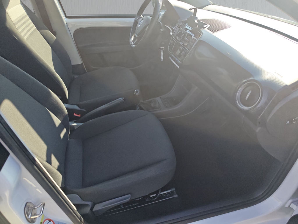 Fahrzeugabbildung Volkswagen up! 1,0 BMT move Temp Klima PDC Rückfahrkam.