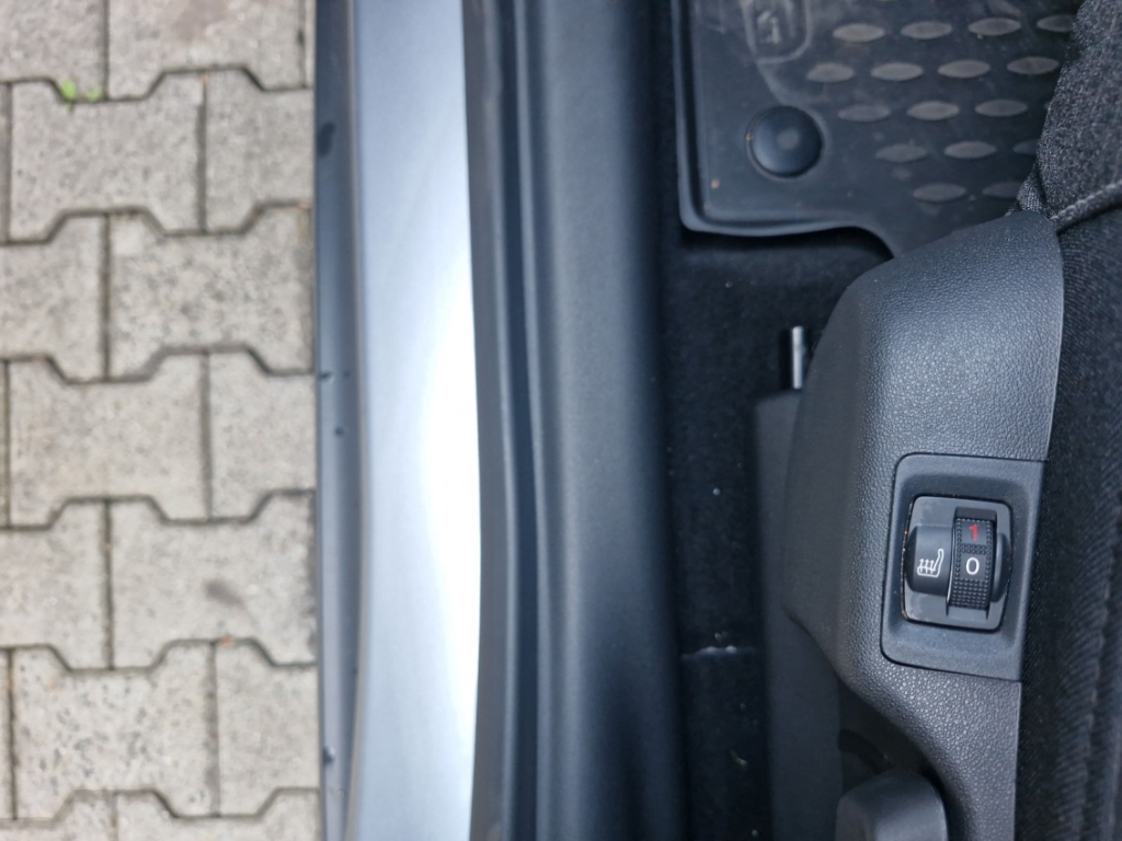 Fahrzeugabbildung Citroen C3 Aircross 1.5BlueHDi 110 Plus HuD Klimaauto SmartLink Navi PDC GRA