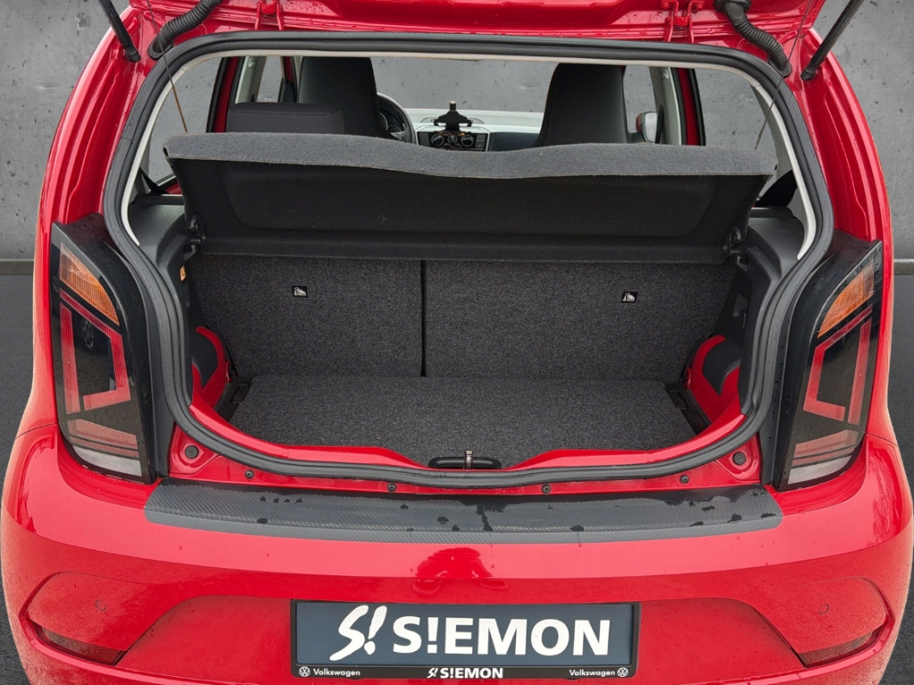Fahrzeugabbildung Volkswagen up! move 1.0 GJR PDChi Klima Radio USB