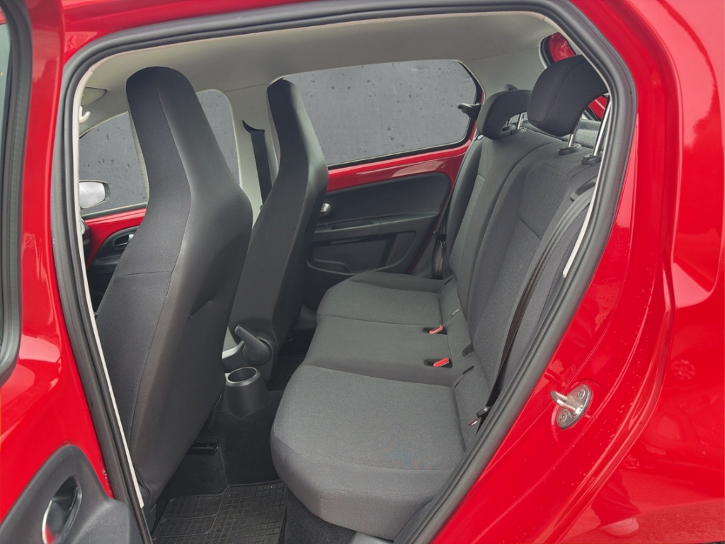 Fahrzeugabbildung Volkswagen up! move 1.0 GJR PDChi Klima Radio USB