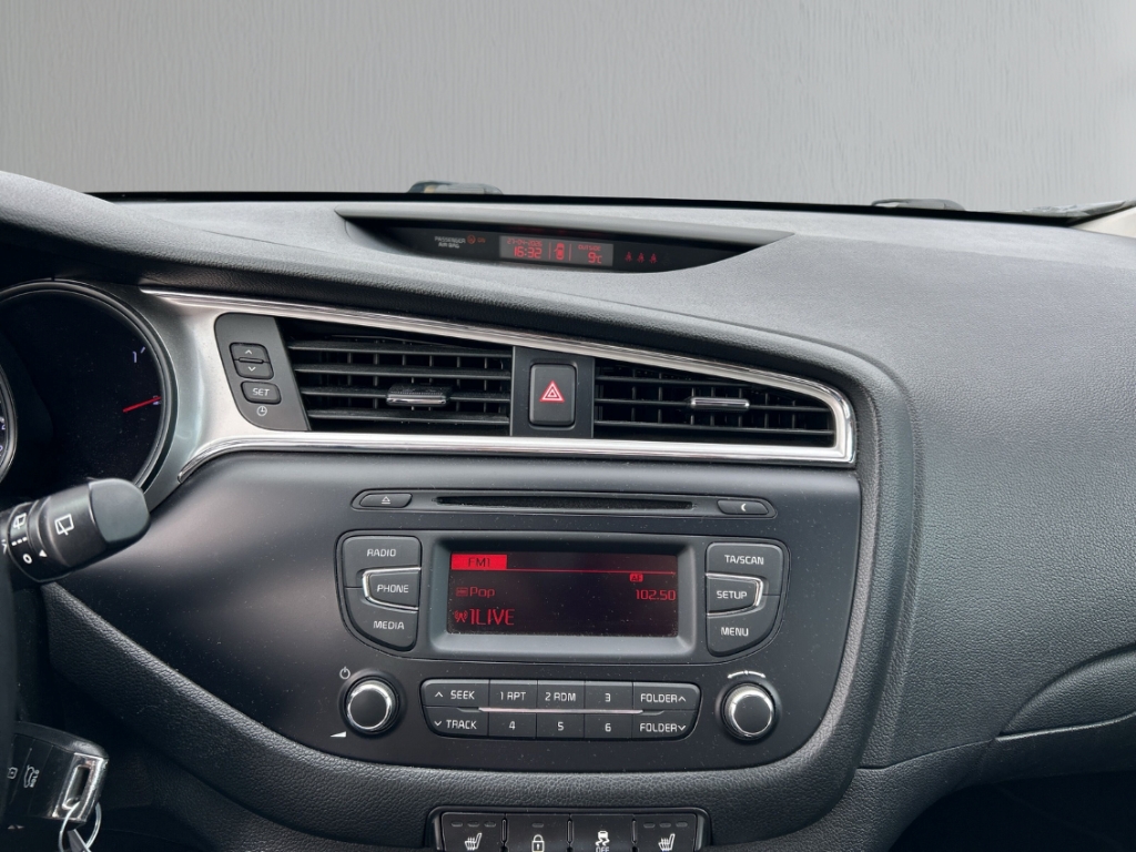 Fahrzeugabbildung Kia Cee'd 1.4 CVVT Edition 7 Klima SHZ LHZ Bluetooth