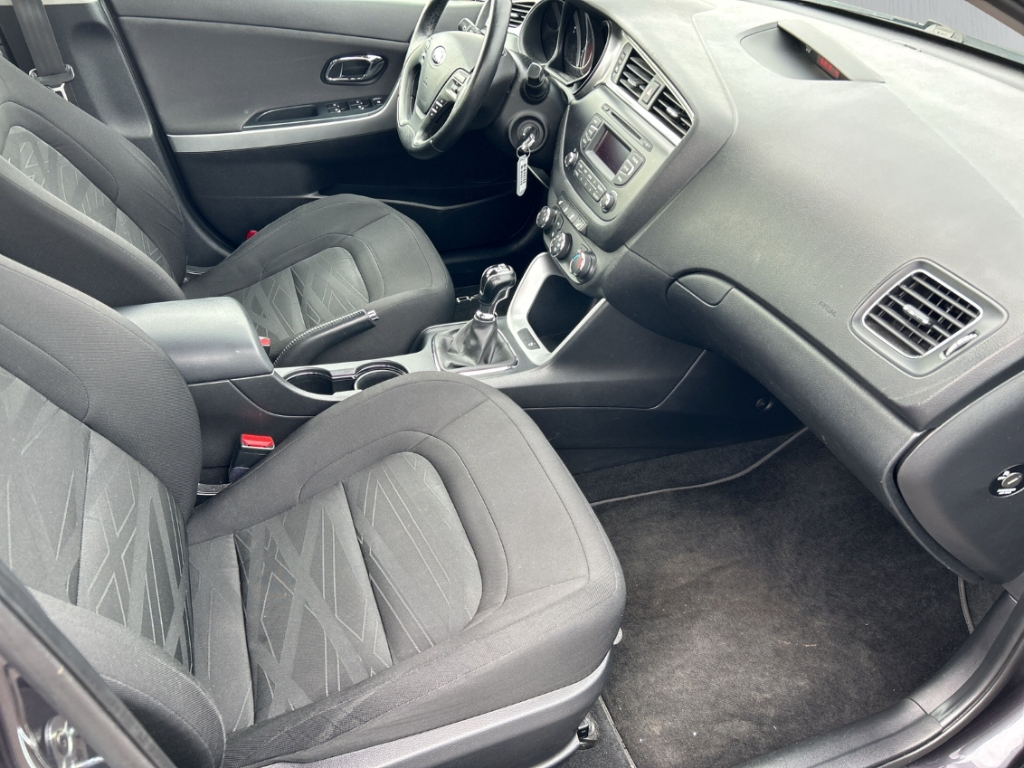Fahrzeugabbildung Kia Cee'd 1.4 CVVT Edition 7 Klima SHZ LHZ Bluetooth