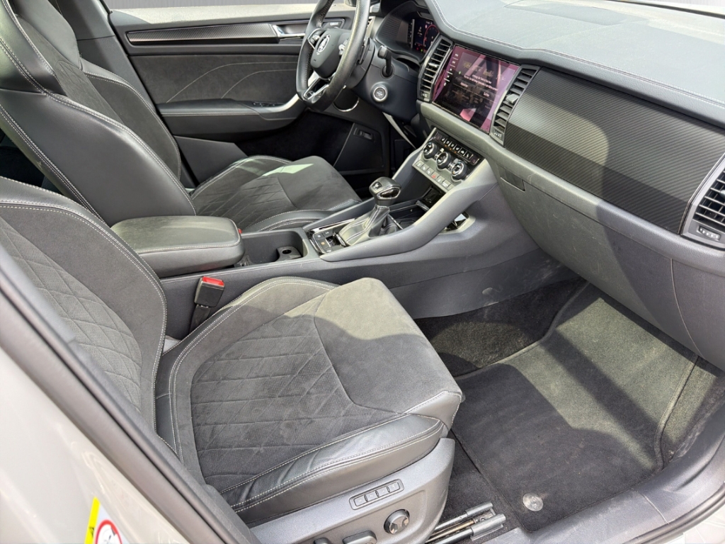 Fahrzeugabbildung SKODA Kodiaq TDI DSG Sportline AHK Matrix Pano Kamera