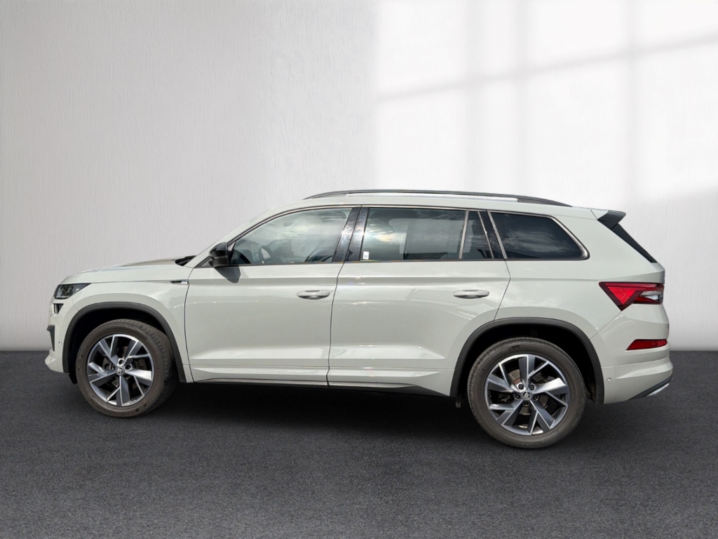 Fahrzeugabbildung SKODA Kodiaq TDI DSG Sportline AHK Matrix Pano Kamera