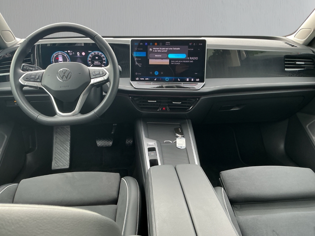 Fahrzeugabbildung Volkswagen Passat 2.0 TDI DSG Business ACC RFK Navi SHZ LHZ