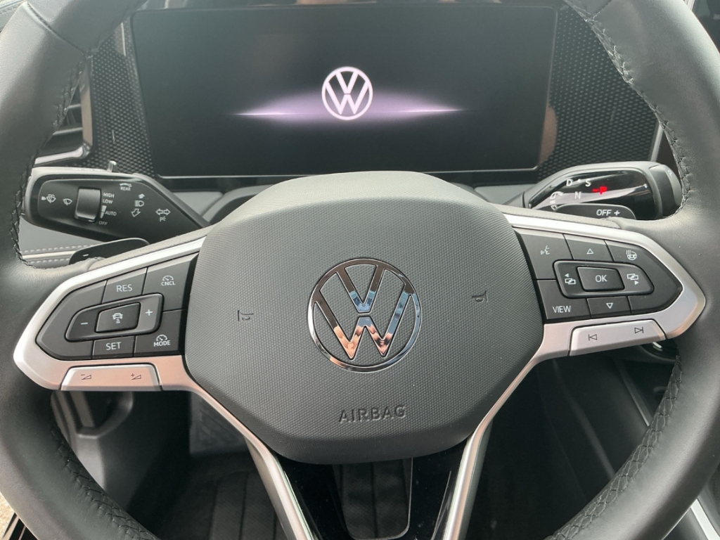 Fahrzeugabbildung Volkswagen Passat 2.0 TDI DSG Business ACC RFK Navi SHZ LHZ