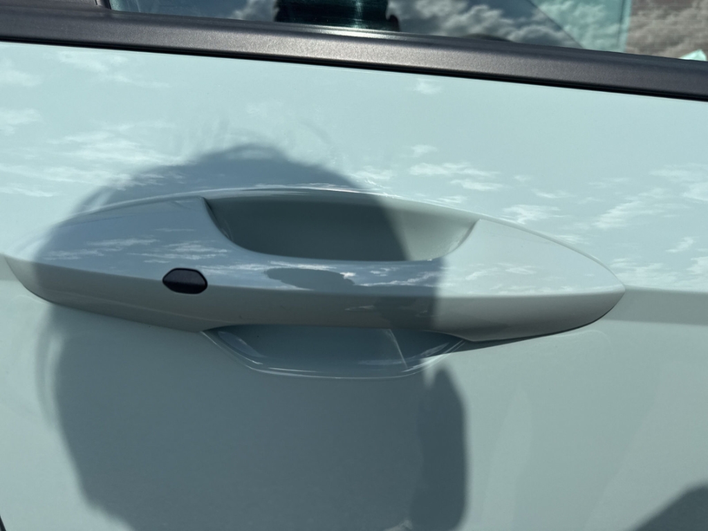 Fahrzeugabbildung Hyundai KONA SX2 1.0 T-Gdi DCT N-LINE Dachlackierung Navi Digitales Cockpit LED ACC El. Heckklappe