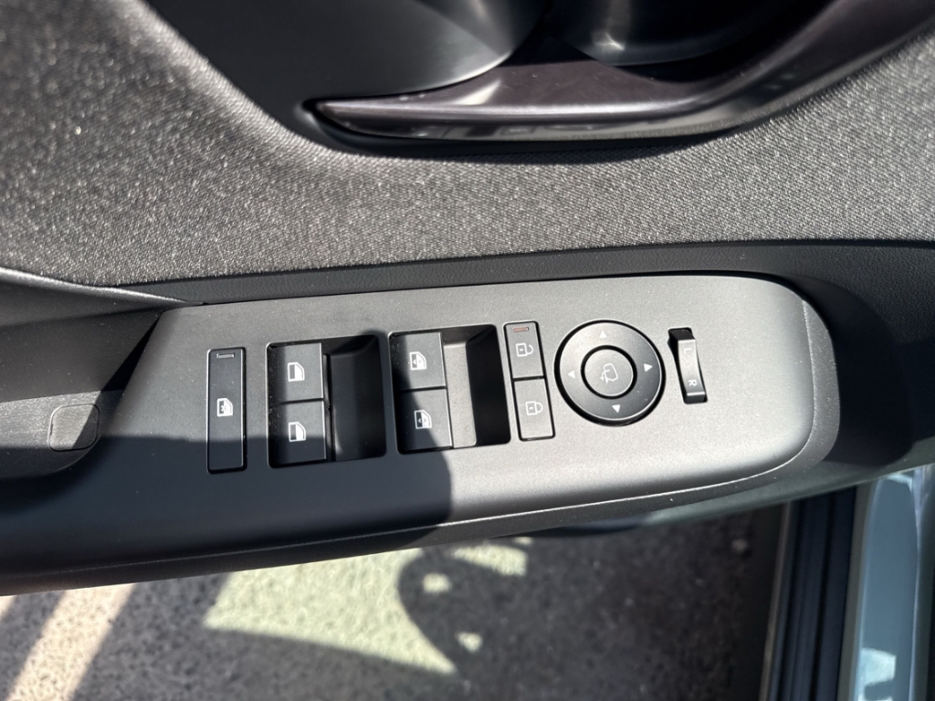 Fahrzeugabbildung Hyundai KONA SX2 1.0 T-Gdi DCT N-LINE Dachlackierung Navi Digitales Cockpit LED ACC El. Heckklappe