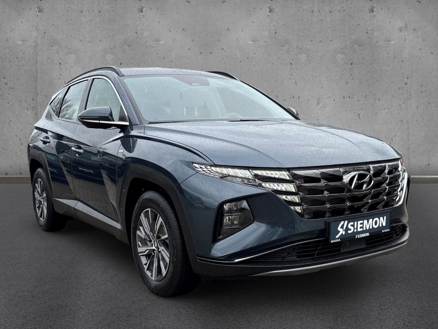 Fahrzeugabbildung Hyundai TUCSON 1.6 T-GDI Select Mild-Hybrid NAVI SHZ ACC LED RFK